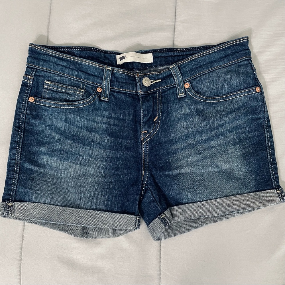 LEVIS Midi Shorts - Picture 2 of 5